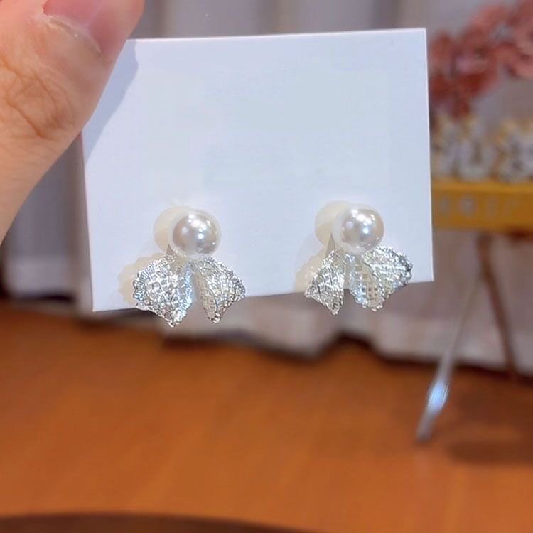 立大福足银990蕾丝蝴蝶贝