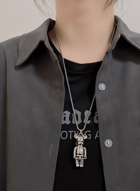 肖战同款反战暴力小熊钛钢项链吊坠四肢可动街头朋克毛衣链配饰