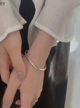 乌比莫斯手环手镯简约冷淡风