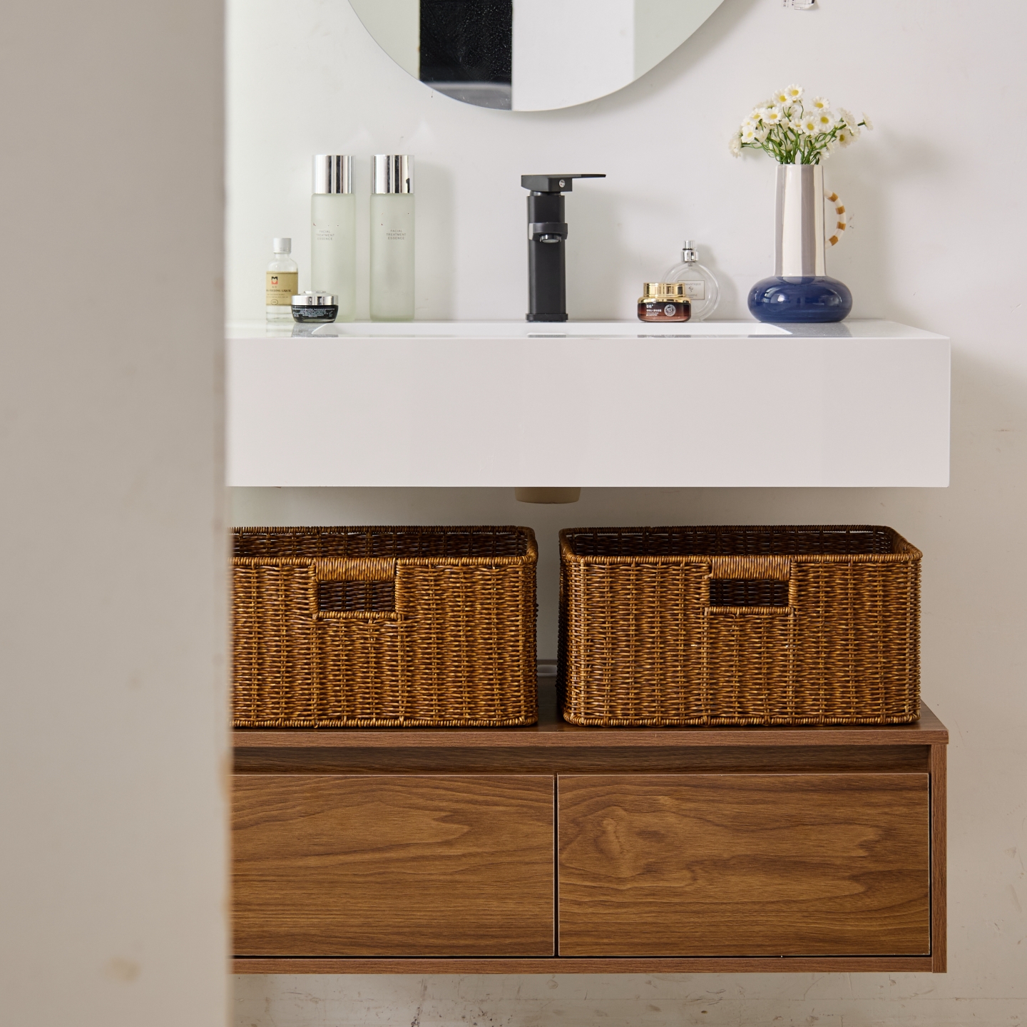 防水防潮浴室柜下遮下水管