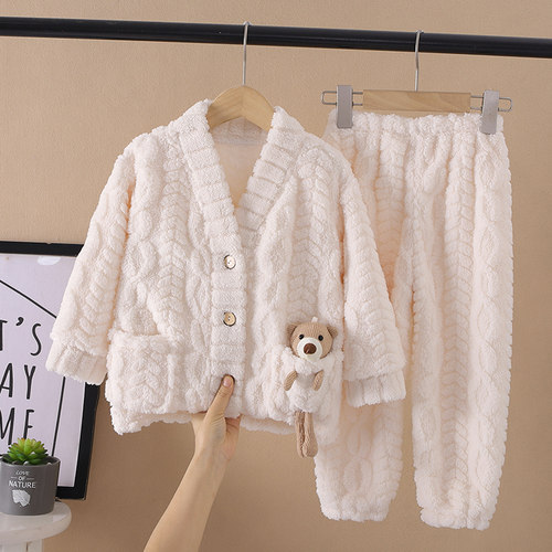 儿童法兰绒不起球不掉毛保暖舒适