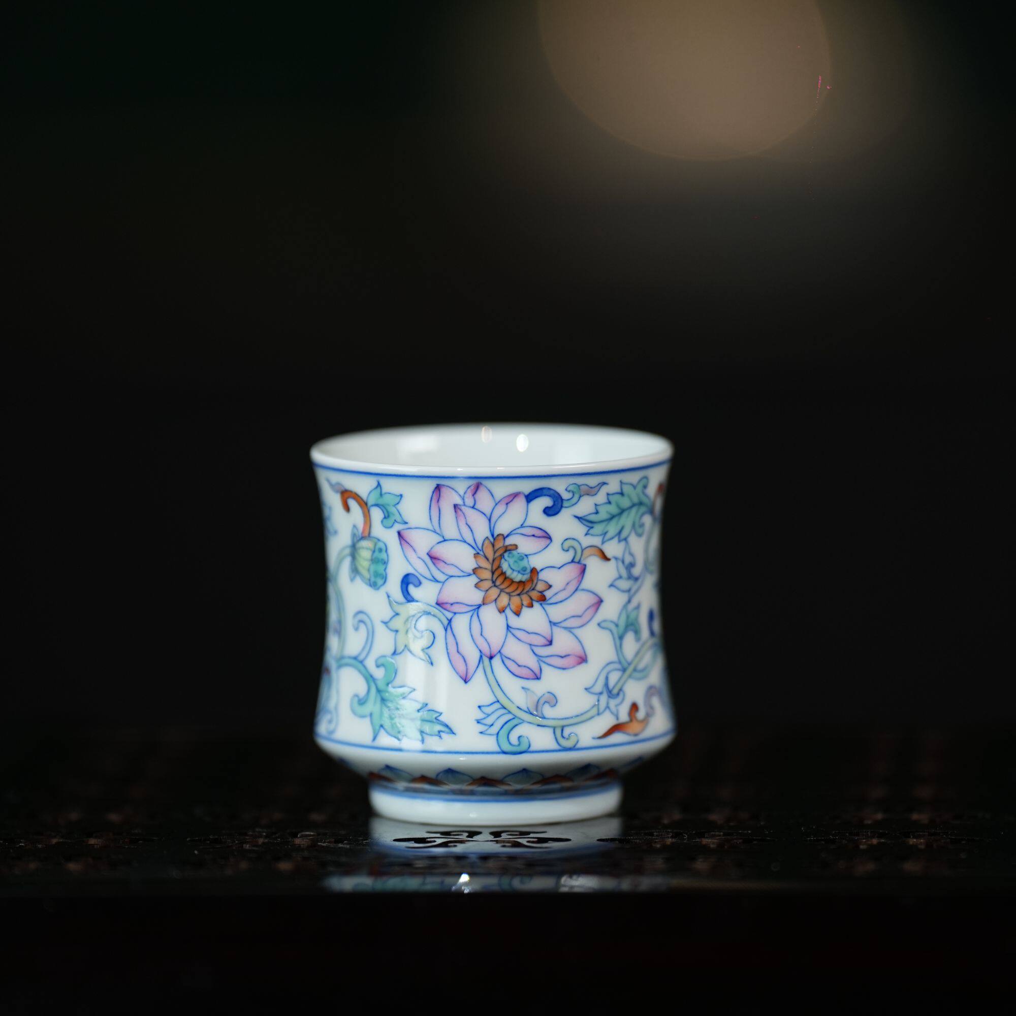 占春生窑丨斗彩荷花缠枝杯 80ML 景德镇瓷器纯手工手绘茶杯茶具