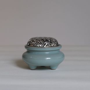 饮古观青三足鬲式炉〔带金属网盖〕景德镇汝瓷2025新款高端