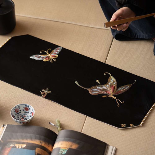 瓷泡泡 | 遇春秋 | 蝴蝶珍珠茶席 68*30CM