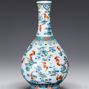 皇窑丨仿清乾隆斗彩云蝠纹胆瓶景德镇陶瓷新中式家居客厅玄关摆件