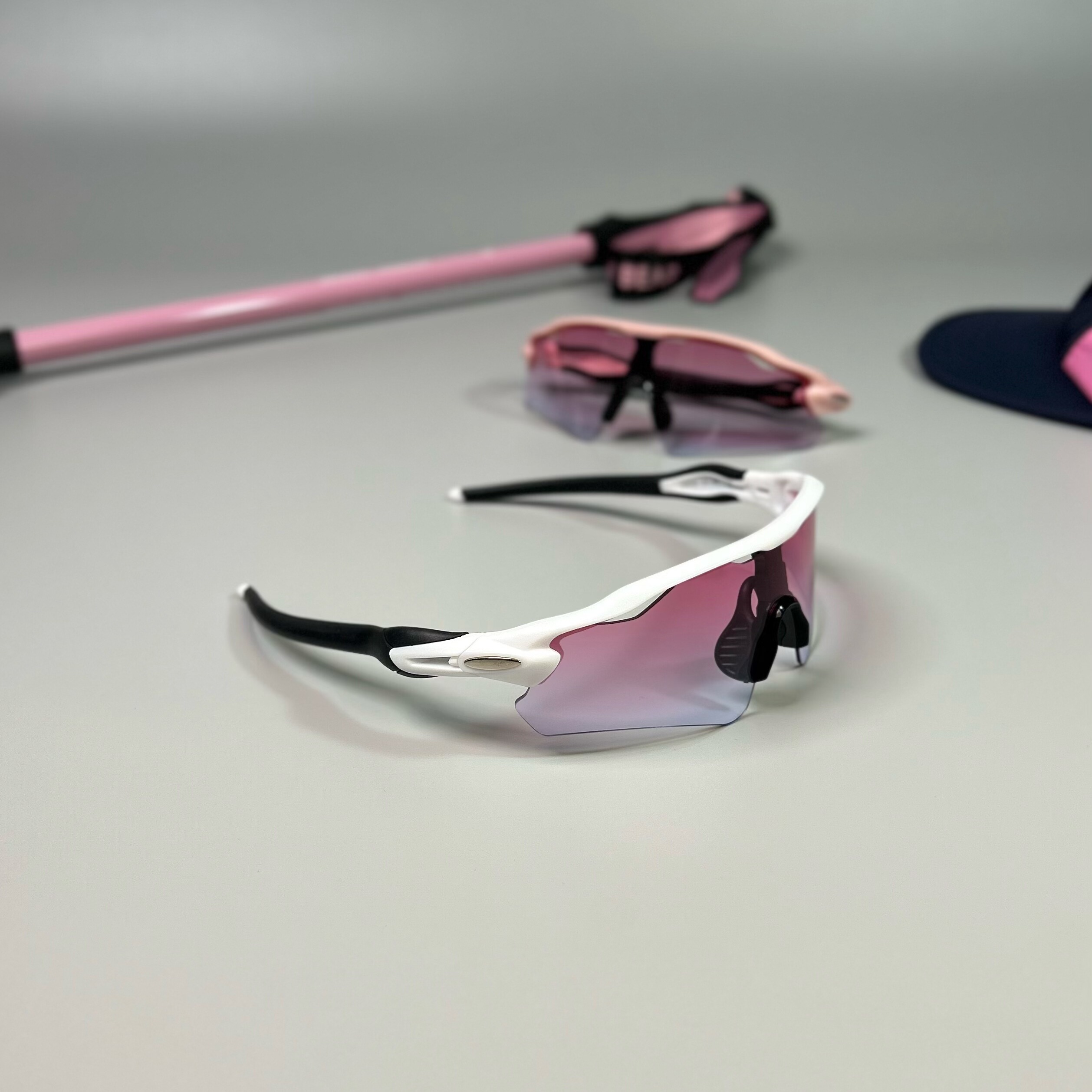 粉色轻量化户外运动眼镜