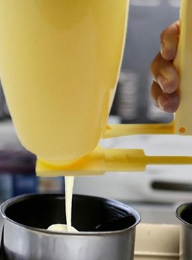 1pc Plastic Handheld Batter Dispenser Cupcake Cream Dough Fu