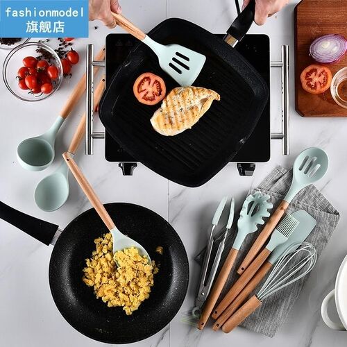 12Pcs/Set Silicone Kitchen Utensils Non-stick Pan Wooden Han