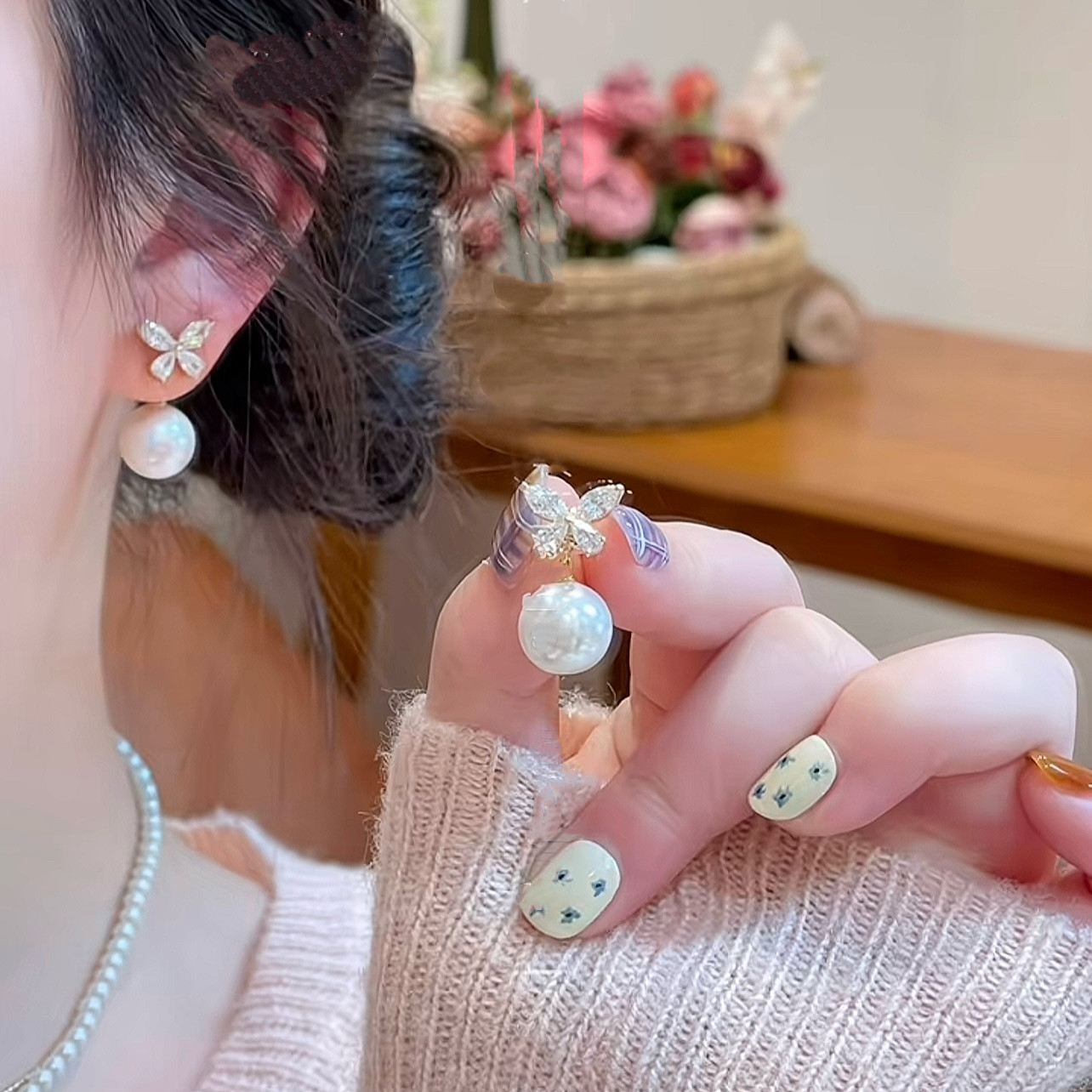 抖音同款两戴蝴蝶珠珠耳环女2026年新款法式温柔珠珠耳钉装饰配饰,饰品/流行首饰/时尚饰品新,耳钉,淘宝优惠券,粉丝福利购,淘宝优惠卷