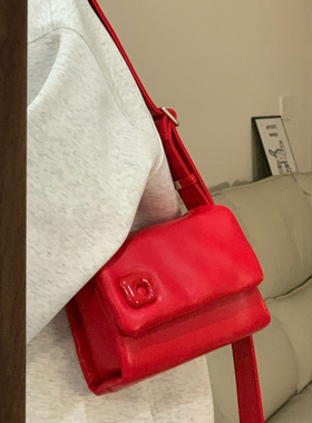 ZAR FENDEN高级感云朵包2025春夏新款法式红色婚包休闲单肩斜挎包