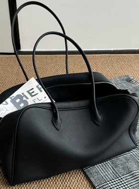 黑色真皮大容量托特包包女式2025新款轻奢小众高级感单肩波士顿包