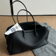 黑色真皮大容量托特包包女式 2025新款 轻奢小众高级感单肩波士顿包