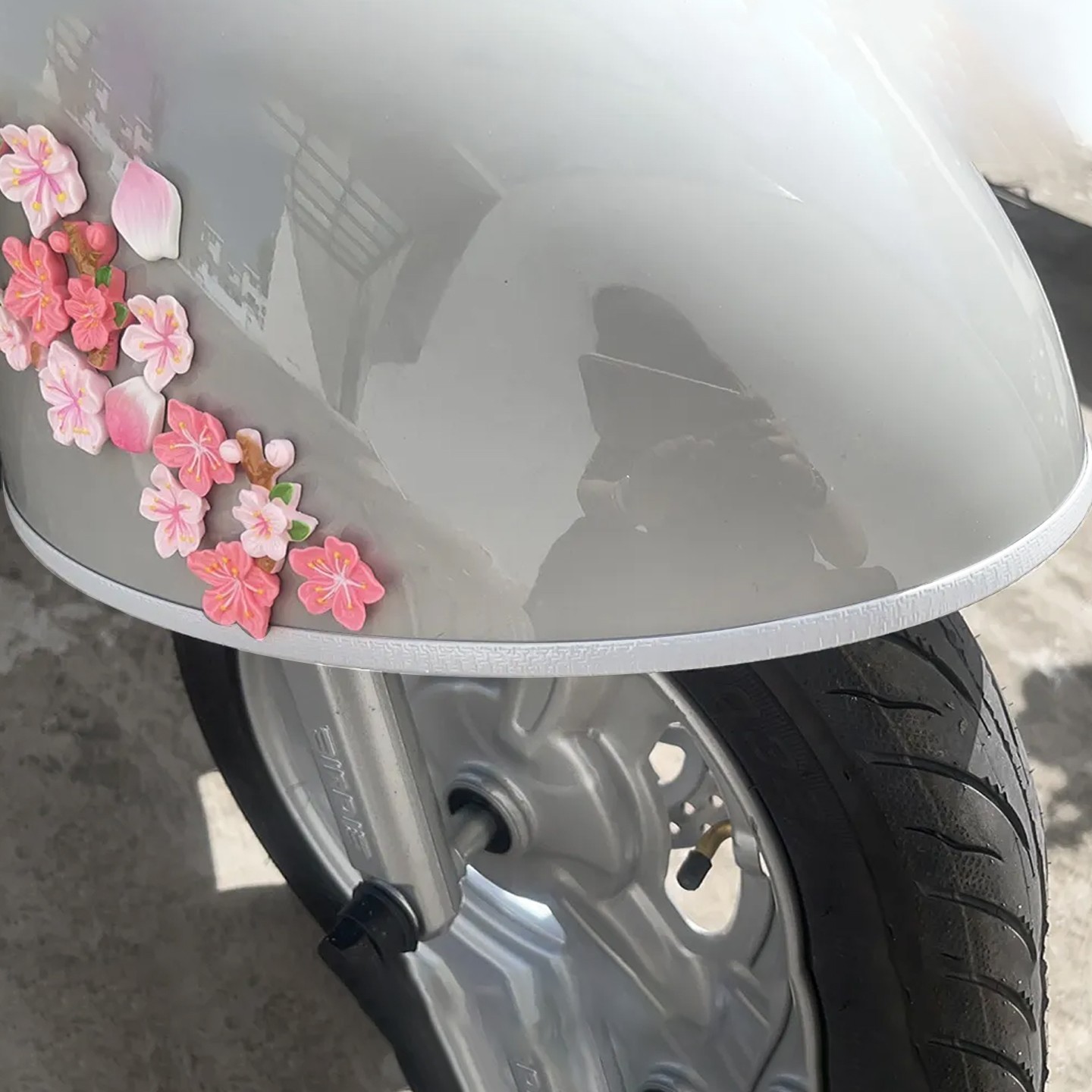 适用雅迪摩登闪靓电动三轮车防撞条车轮眉防刮蹭包边条车棚装饰条