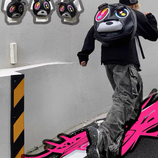 网恋高手原创恶搞辍学熊黑PU皮双肩包大容量书包情侣款卡通背包