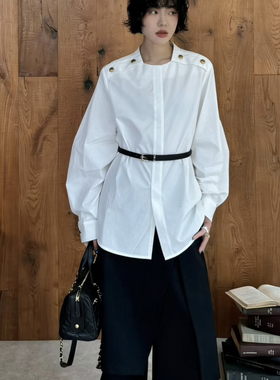 米米店26年早春上新啦慵懒高级极简风设计感小衫(配腰带)Js713