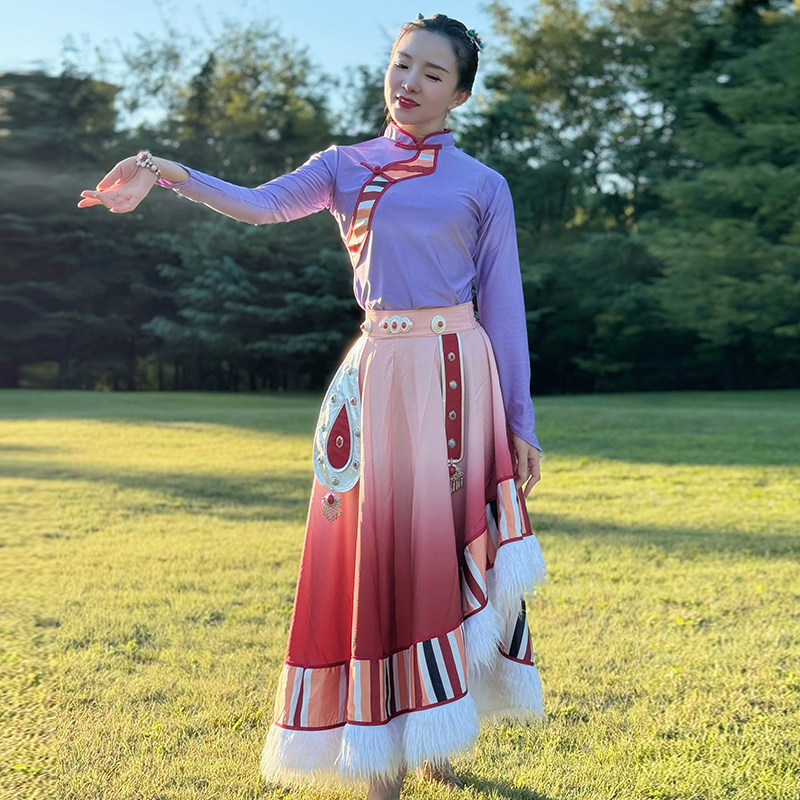 不规则裙摆民族舞蹈民间舞服