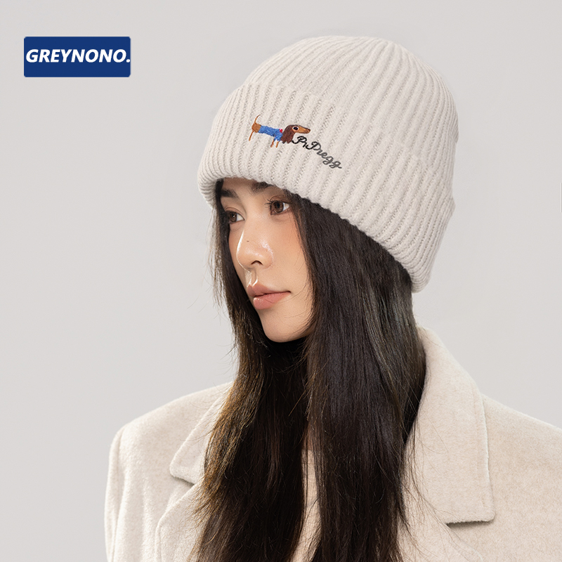 2025新款腊肠犬刺绣针织毛线帽女