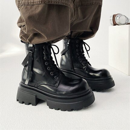 正品内侧拉链绑带机车短靴2026年冬季新款真皮7CM厚底增高马丁靴