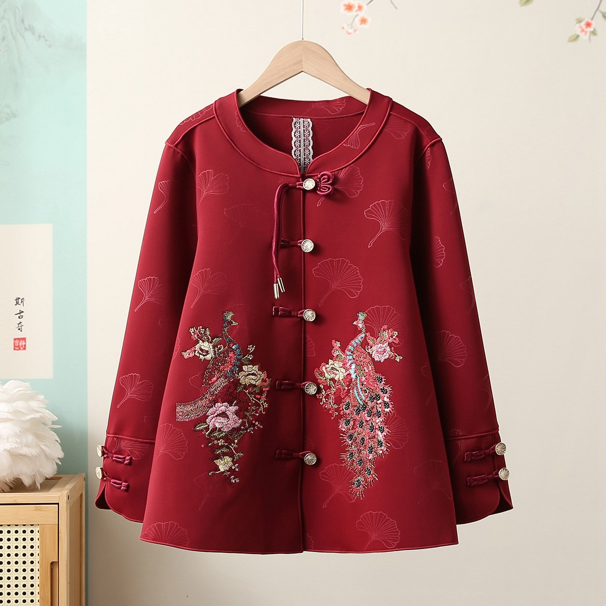 喜妈妈春装外套薄款风衣绣花中式盘扣上衣中老年女新款春秋夹克服