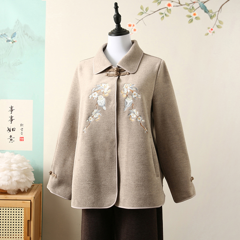 妈妈春装绣花毛呢外套中年女新款中式盘扣上衣50岁气质春秋衣服潮