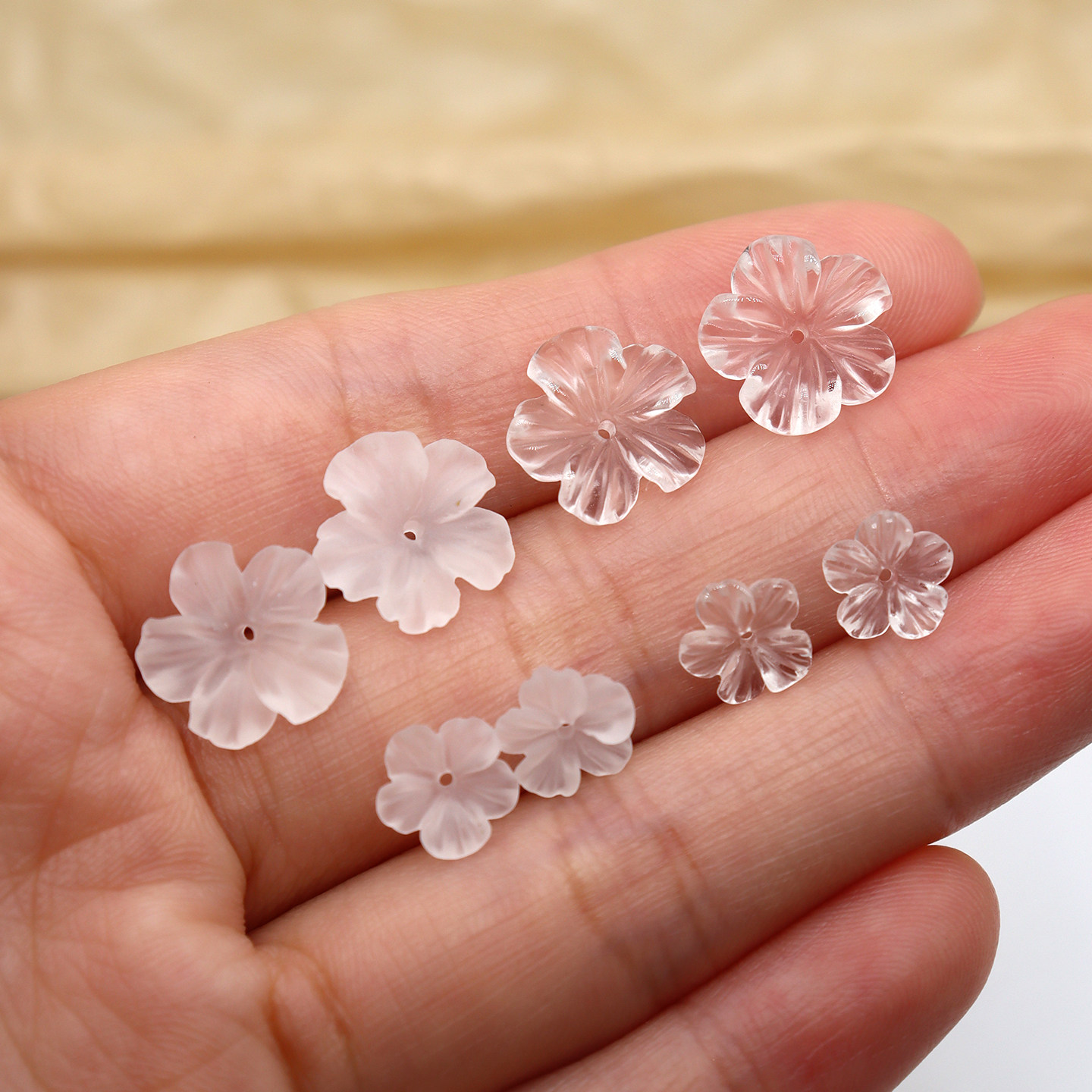天然白水晶8mm12mm花瓣手工雕刻新中式发簪diy抛光磨砂水晶配件