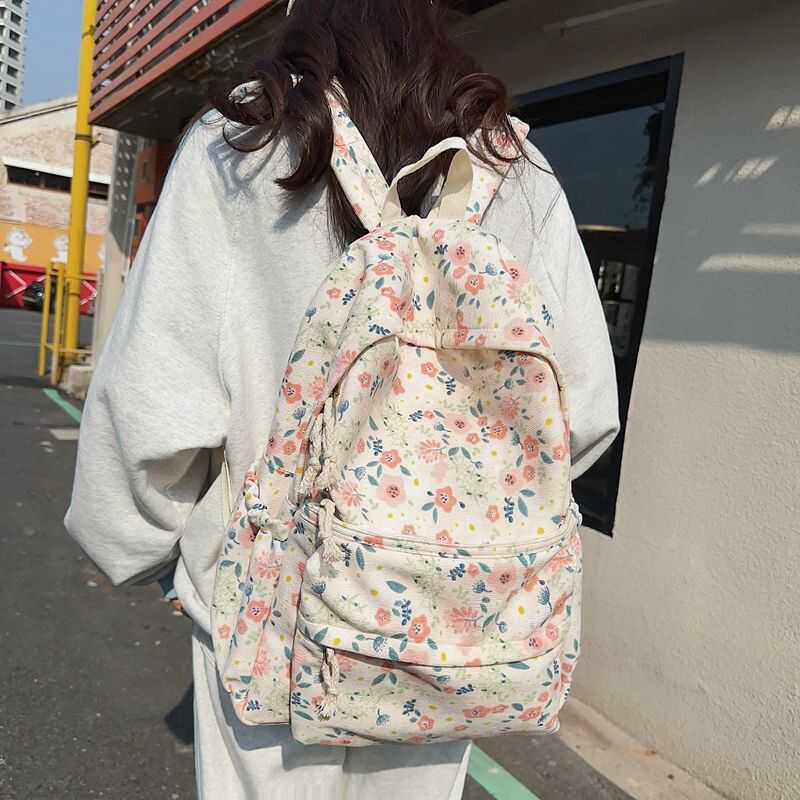 法国Fad Karan外出旅游书包女大学生小众设计感爆款碎花双肩包