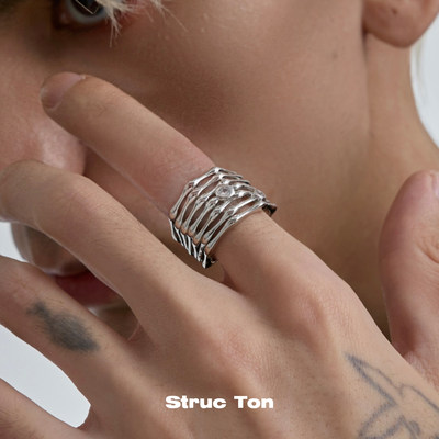 StrucTon多层镶钻不规则戒指