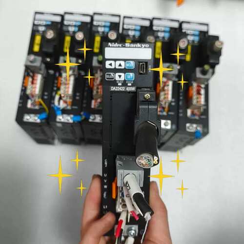 议价三协dec伺服驱动器DA22422，400W，220-2可维修