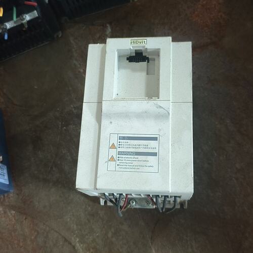 议价华驱变频器A5T4B，4KW功率，三相输入AC304-466可维修