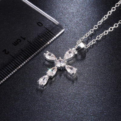 New Creative Cross Claw Crystal Necklace Street Hipster
