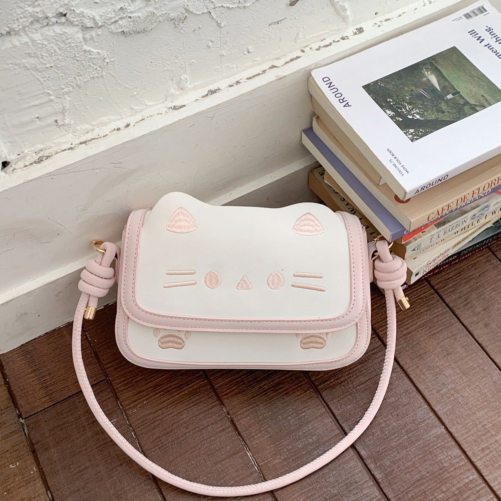 可爱猫咪刺绣斜挎包女小包2026春季新款时尚百搭日常通勤单肩包