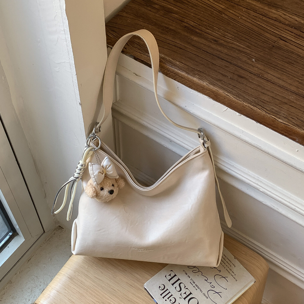 高级感简约风托特包女2026春季新款时尚百搭日常通勤单肩斜挎包