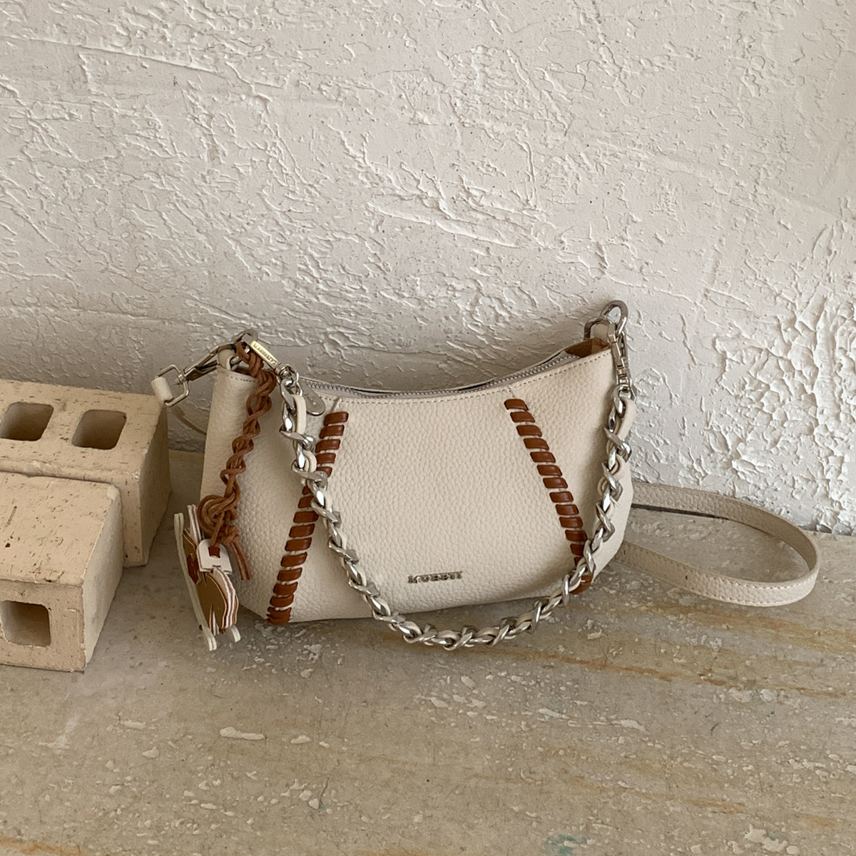 高级感小众编织斜挎包女小包2026春季新款时尚百搭日常单肩腋下包