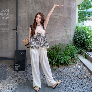 设计感无袖上衣套装女2025夏季新款时尚蕾丝拼接背心阔腿裤两件套图片