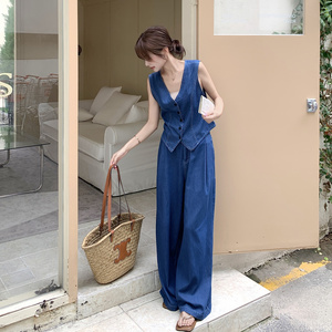 深蓝色港风无袖牛仔马甲套装女2025夏新款高级感气质阔腿裤两件套图片