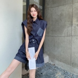 深蓝色休闲牛仔套装女夏新款轻薄时尚洋气印花无袖衬衫短裤两件套，女装套装/套裙，2C036