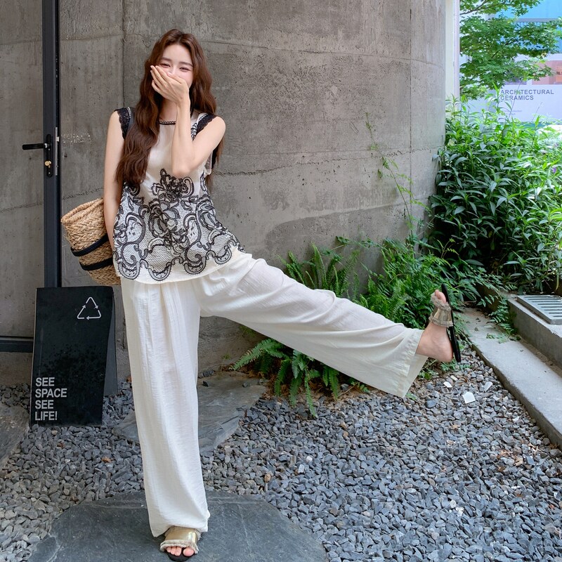 设计感无袖上衣套装女2025夏季新款时尚蕾丝拼接背心阔腿裤两件套图片