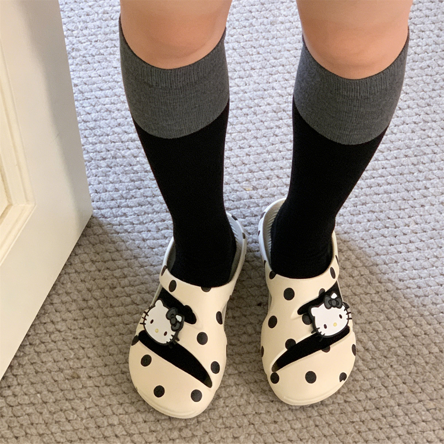 休闲防滑沙滩舒适软底包头凉拖鞋正版HelloKitty夏女士网红洞洞鞋