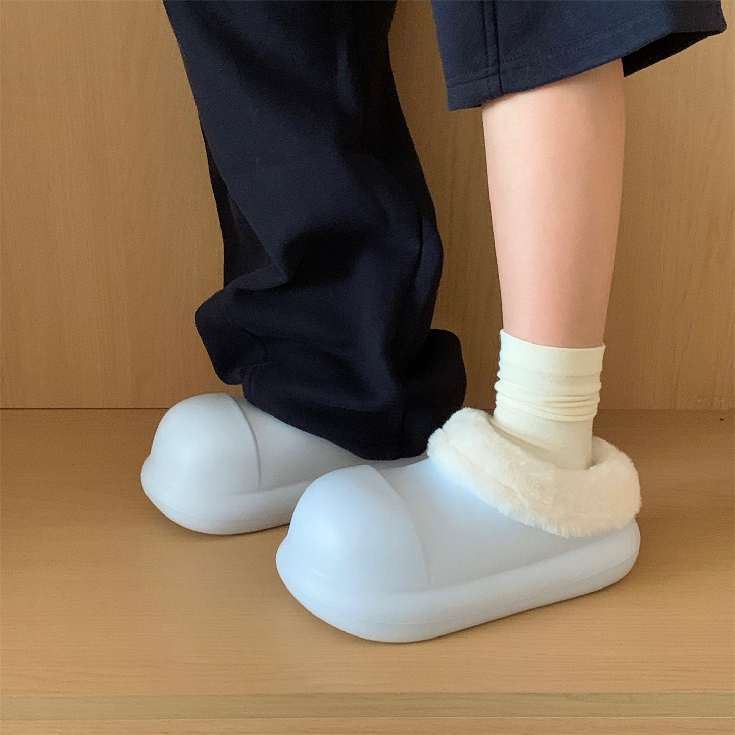 女冬居家防滑防水厚底棉拖鞋ins