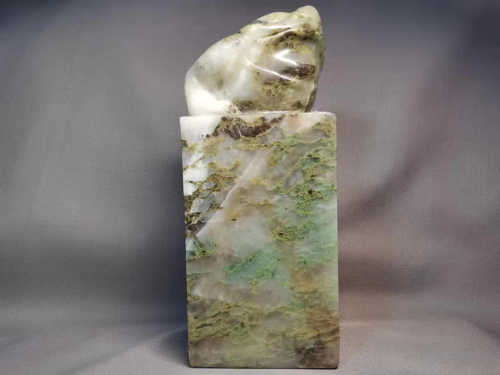 独山玉老料  貔貅大方章  四面照片像局部的《千里秋山图》吗