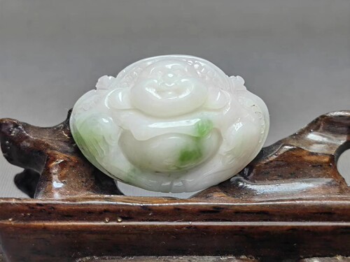 独山玉收藏级老透水绿白粉红底料标本---佛公 翠如绿羽 白若凝脂