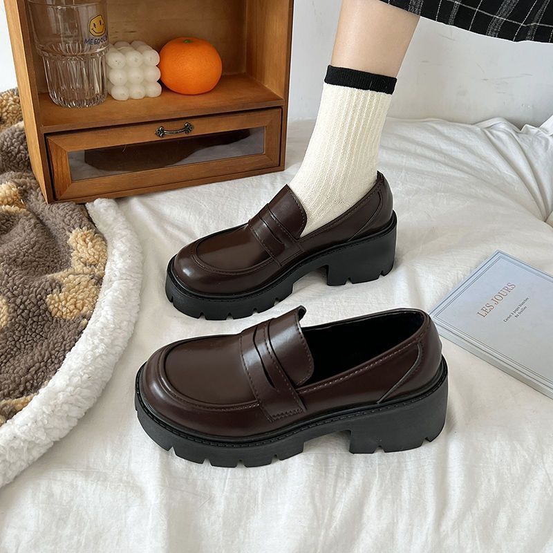 黑色大码单鞋女41一43春秋季新款平底粗跟时尚浅口42号乐福小皮鞋