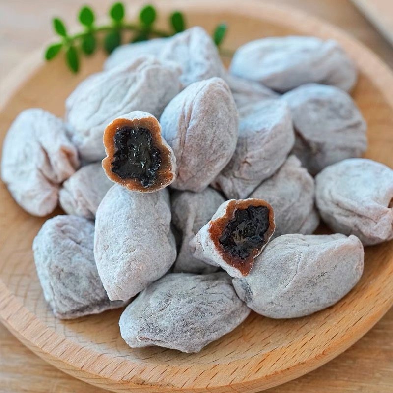 网红葡萄梅子果干酸甜开胃小零食