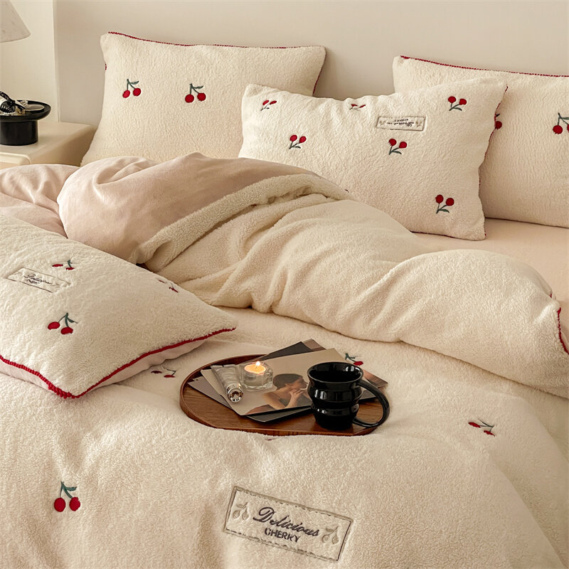 ins风少女心小樱桃绵羊绒四件套保暖刺绣甜美韩式牛奶绒床上用品