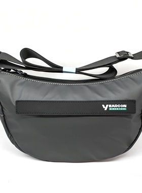 意尔康男包2026新款时尚百搭单肩斜挎包休闲小背包男包58A13704