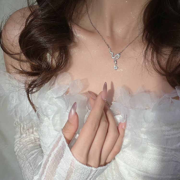 闪锆灵蛇流苏项链女本命年吊坠新中式锁骨链轻奢设计感配饰送闺蜜