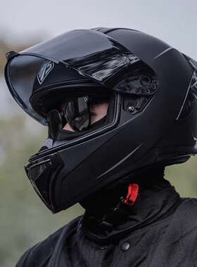 艾狮头盔男摩托车全盔机车防赛带蓝牙耳机3C认证四季通用大尾翼款