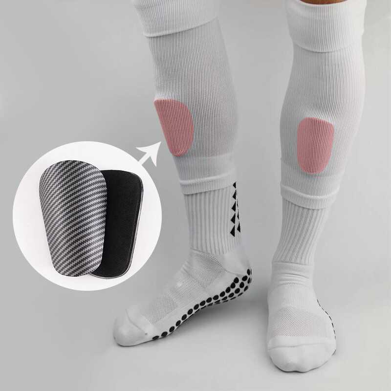 儿童护腿板足球护腿板PU海绵仿碳纤维防碰护胫插片板撞足球训练护