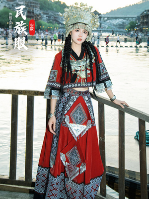 贵州苗寨女性服装云南侗族民族服饰聚酯纤维舞台表演用演出服