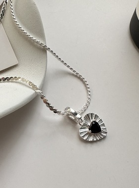 嘉兴银家s925纯银韩版时尚黑色锆石闪光爱心吊坠简约个性小众项坠